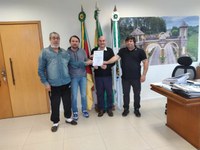 Ofício de pagamento de emenda do Deputado Federal Afonso Hamm, no valor de R$100 mil destinado para a saúde.