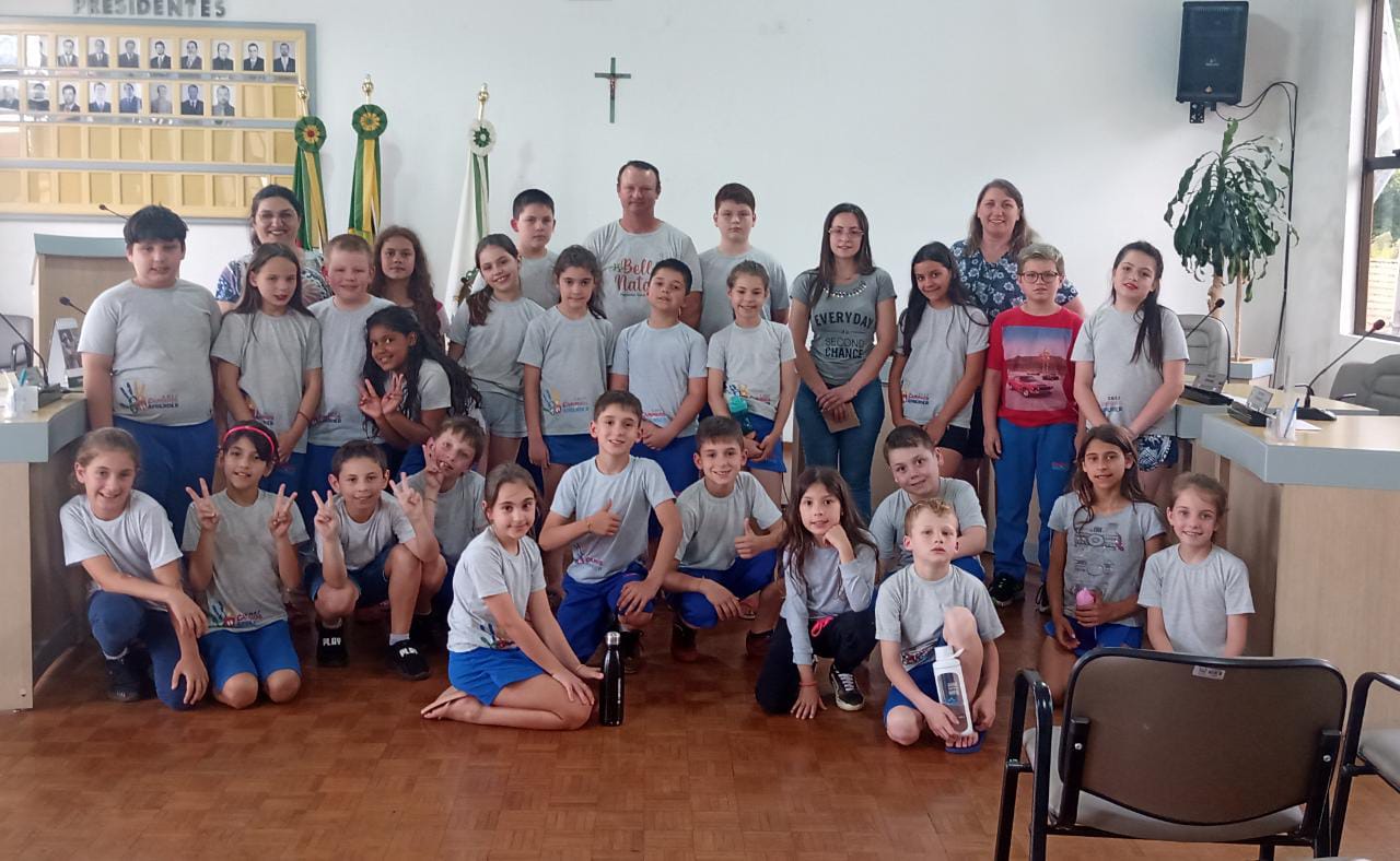 VISITA DOS 3º ANOS NO LEGISLATIVO MUNICIPAL