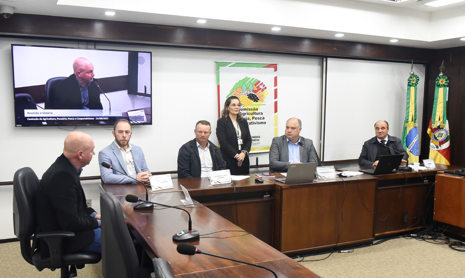 VEREADORES PARTICIPAM DA REUNIÃO NA ASSEMBLEIA LEGISLATIVA